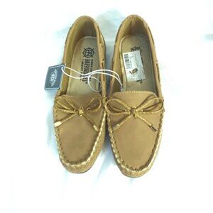 Harborsides Round Toe Bow Tie Loafers (Noelia) Women's Size 8 M, in Tan (NEW)